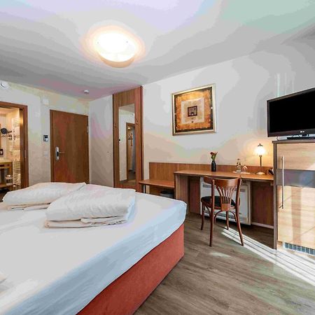 Hotel Hagnauer Hof Екстериор снимка