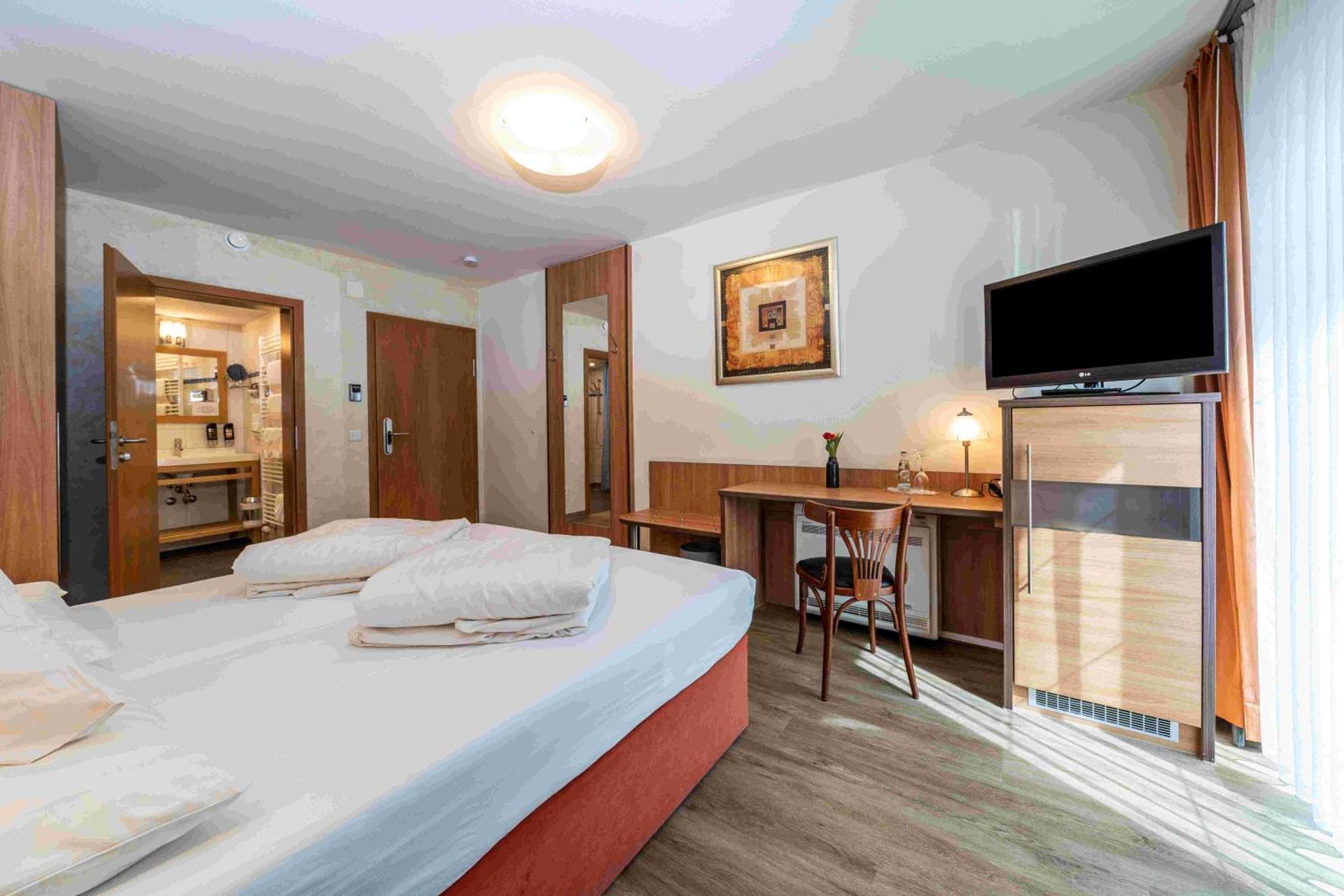 Hotel Hagnauer Hof Екстериор снимка